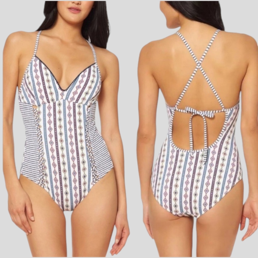 Jessica Simpson Moroccan Stripe One Piece Bathing Suit 🩱